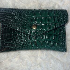Luxurious Green Crocodile-Embossed Wallet